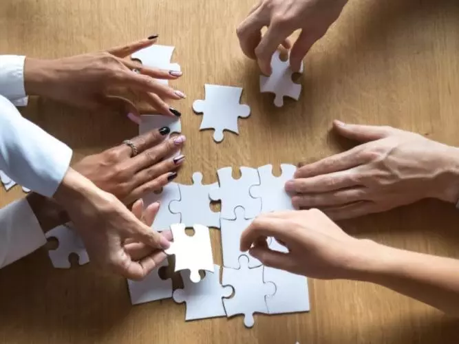 collaoration puzzle